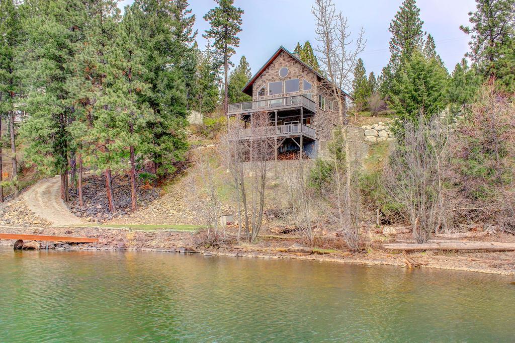 Hotel Beautiful Lake Coeur D'Alene Cabin On The Bay Mica Exterior foto